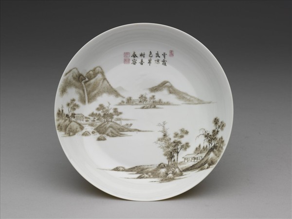 琺瑯彩赭墨山水圖盤