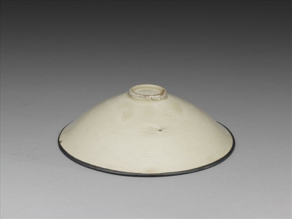 定窯 白瓷劃花水波紋碗