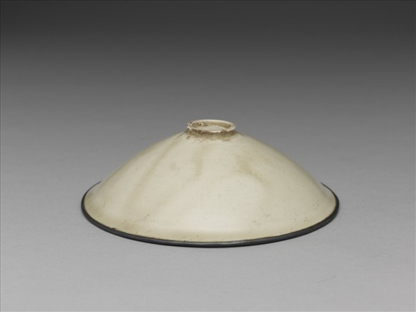 定窯 白瓷劃花水波紋碗