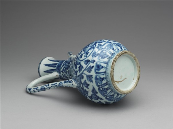 青花牡丹紋執壺