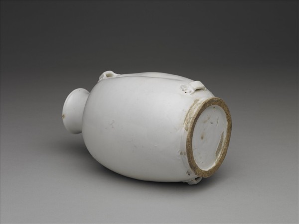 邢窯 白瓷穿帶壺