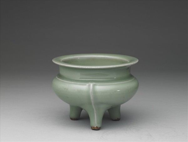 龍泉窯 青瓷鬲式爐