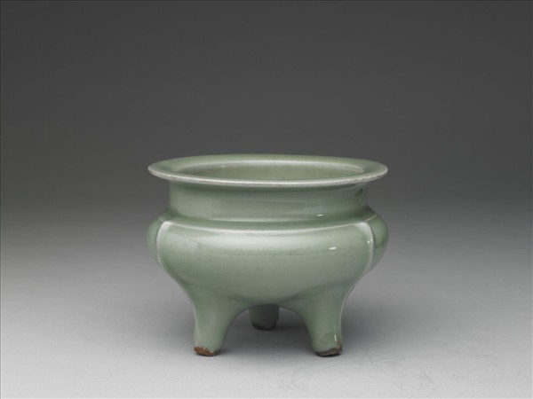 龍泉窯 青瓷鬲式爐