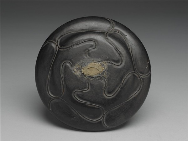 定窯 白瓷弦紋三足爐