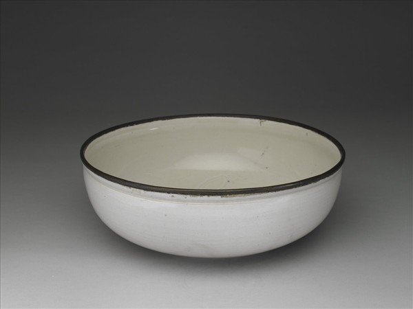 定窯 白瓷劃花蓮花紋碗