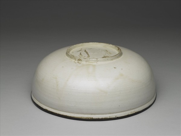 定窯 白瓷劃花蓮花紋碗