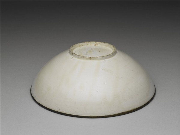 定窯 白瓷劃花雙魚紋碗