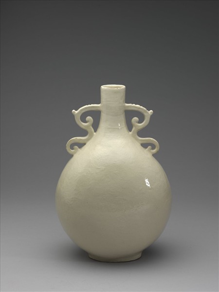 白瓷印花螭耳扁壺