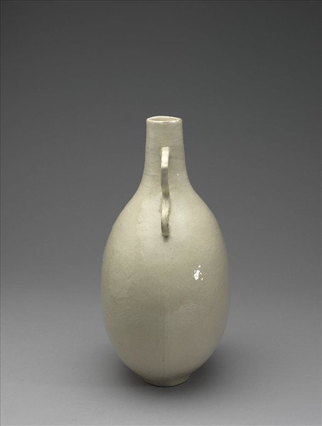 白瓷印花螭耳扁壺