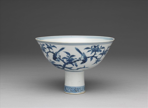 青花花鳥紋高足碗