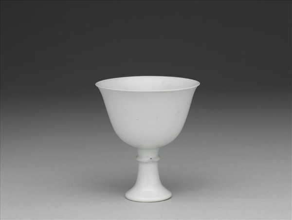 甜白半脫胎高足杯