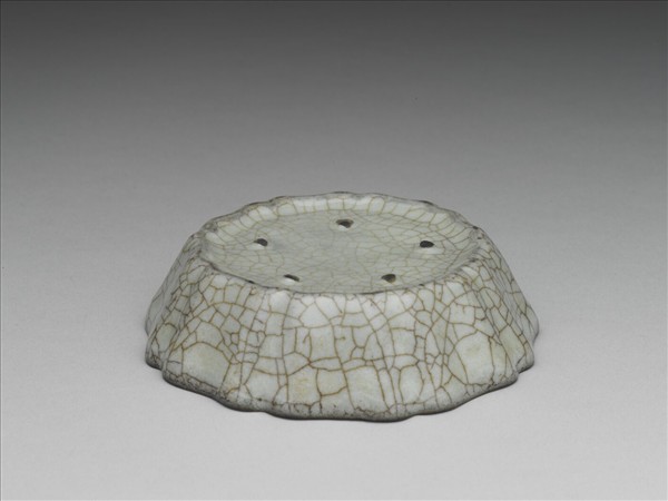 哥窯 粉青牡丹花式洗