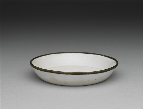 定窯 劃花螭紋碟