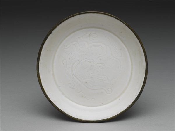 定窯 劃花螭紋碟