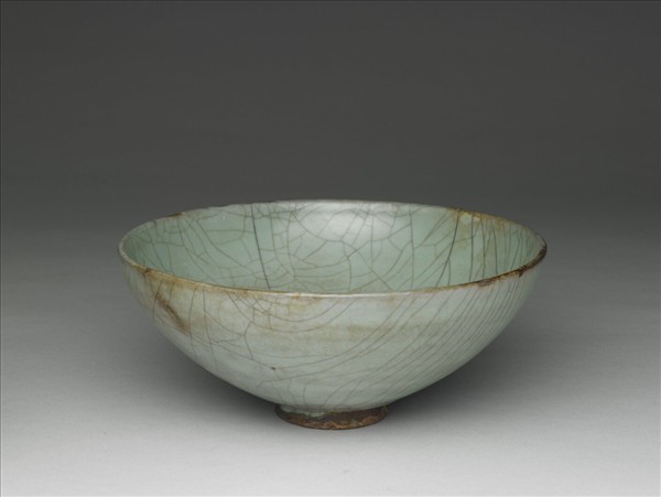 哥窯 青瓷葵瓣口碗