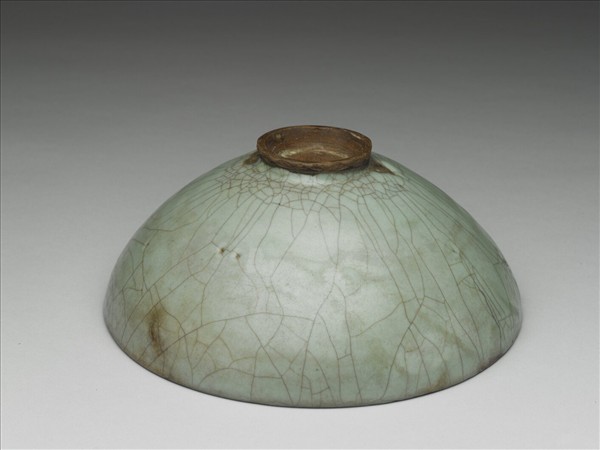 哥窯 青瓷葵瓣口碗