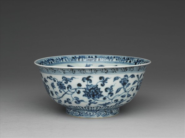 青花四季花卉紋碗