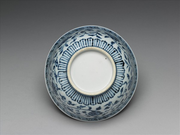 青花四季花卉紋碗