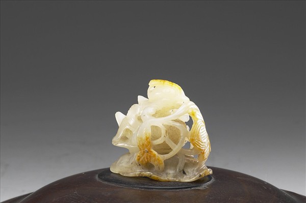 鴛鴦荷葉紋玉頂