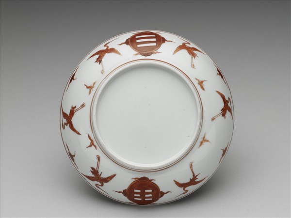白瓷描紅雲鶴八卦紋盤