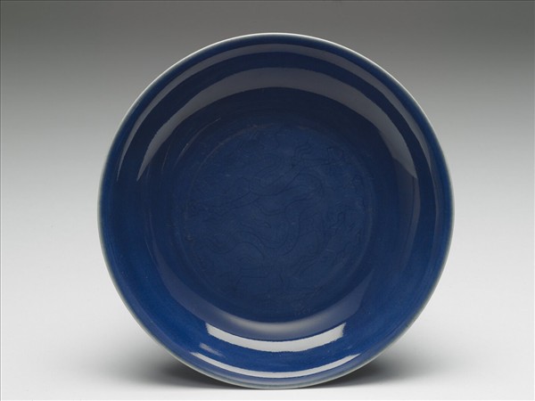 霽青釉雲龍紋盤