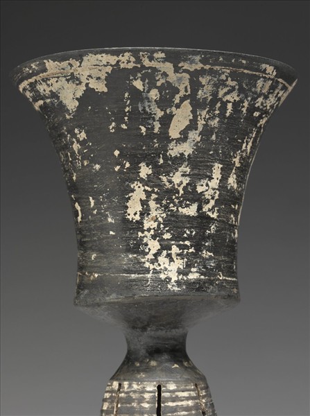 黑陶高足杯 