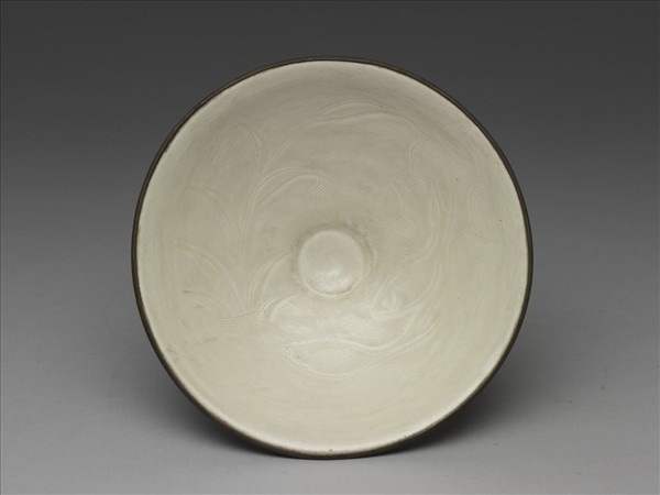 定窯 白瓷劃花雙魚紋碗