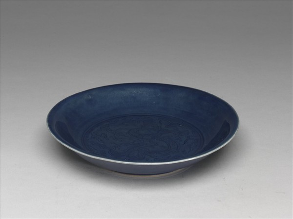 霽青釉雲龍紋盤