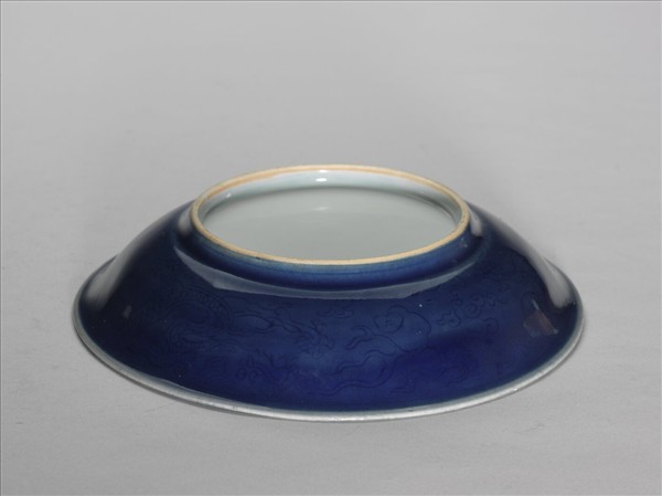 霽青釉雲龍紋盤