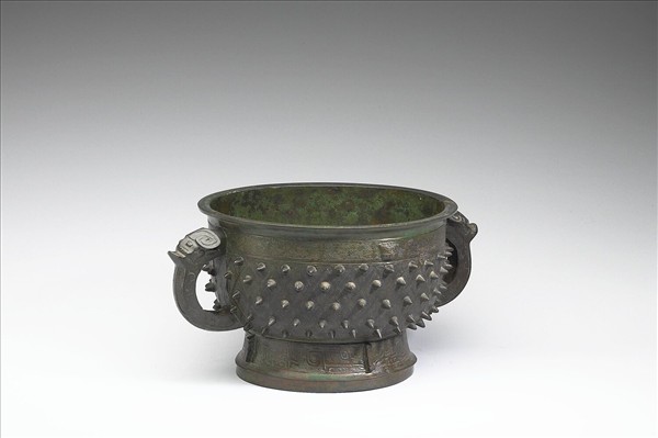 乳丁回首夔紋簋