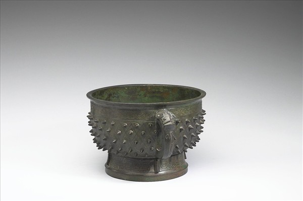 乳丁回首夔紋簋