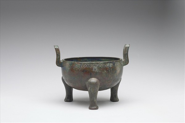 交龍紋鼎