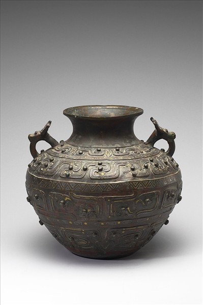 嵌金銀竊曲紋瓿