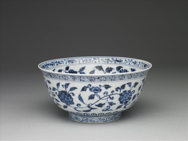 青花四季花卉紋碗