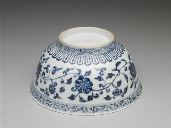 青花四季花卉紋碗