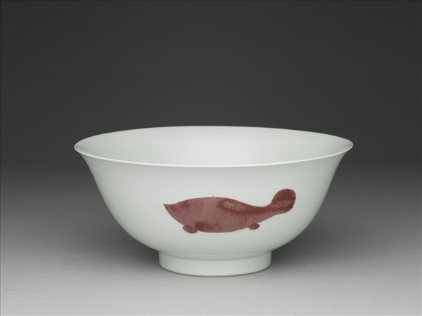 釉裡紅三魚紋碗