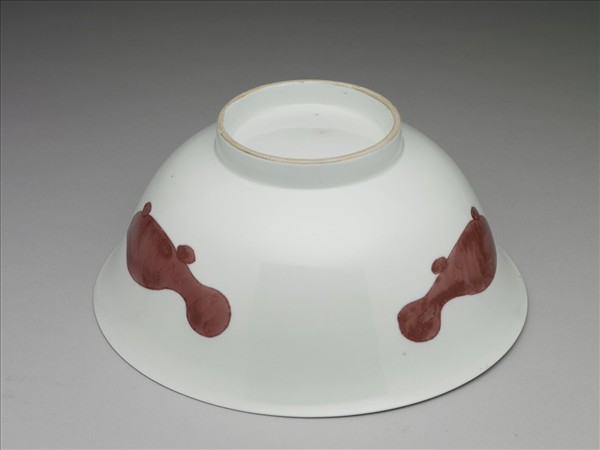 釉裡紅三魚紋碗