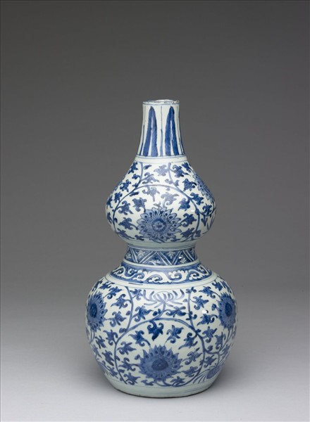 青花番蓮紋葫蘆瓶