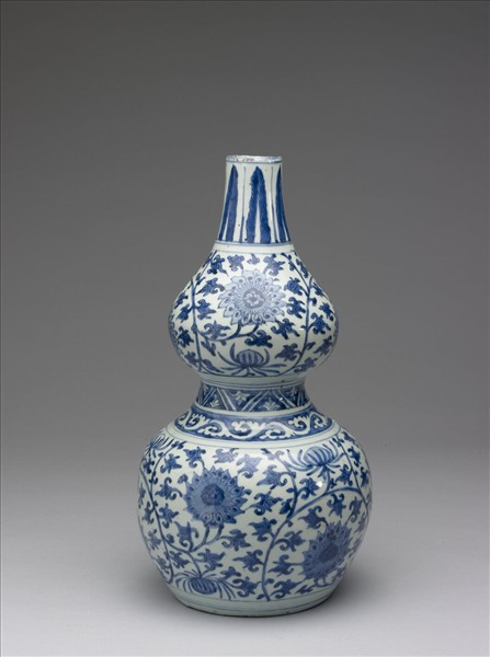 青花番蓮紋葫蘆瓶
