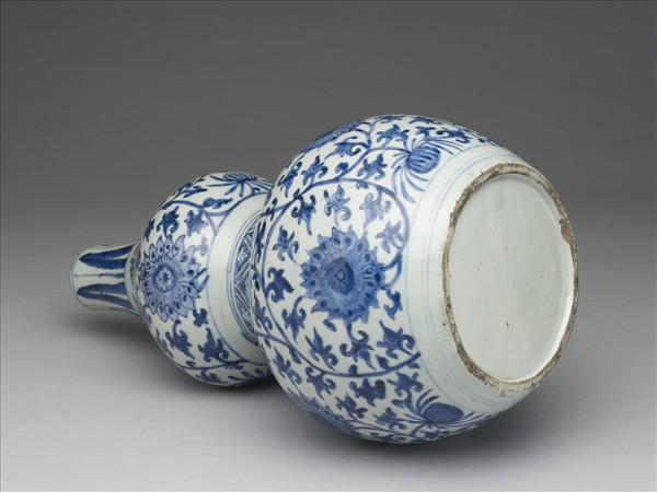 青花番蓮紋葫蘆瓶