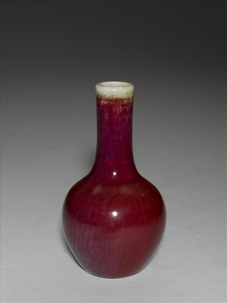 寶石紅釉瓶