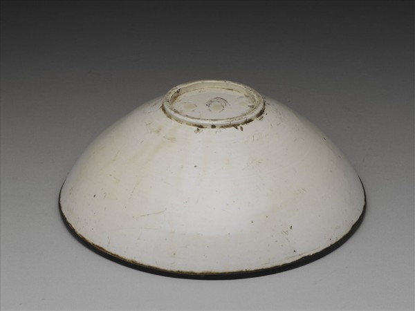 定窯 白瓷劃花萱草紋碗