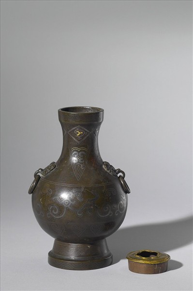 錯金銀龍紋圓壺