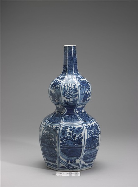 青花福壽花卉紋八稜葫蘆瓶