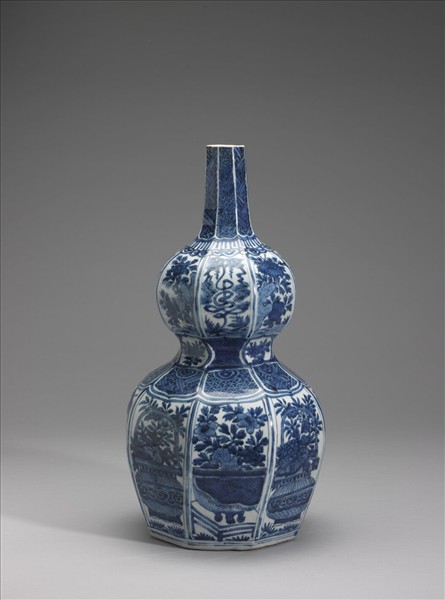 青花福壽花卉紋八稜葫蘆瓶