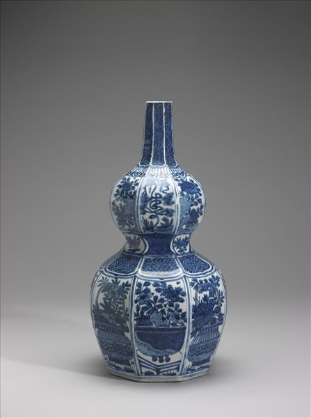 青花福壽花卉紋八稜葫蘆瓶