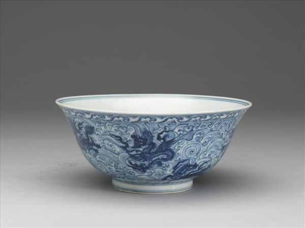 青花海獸紋碗
