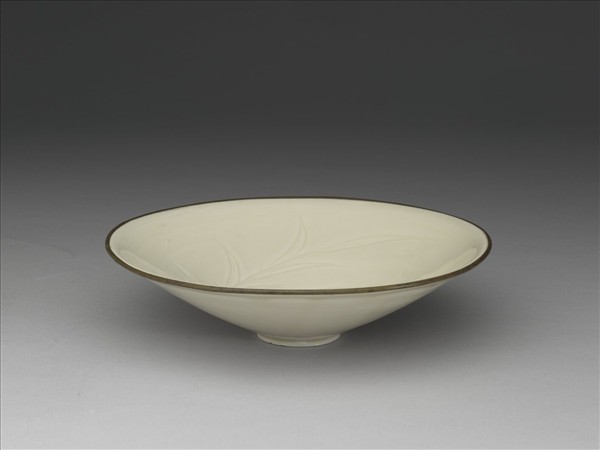 青花花卉紋折方瓶- 故宮