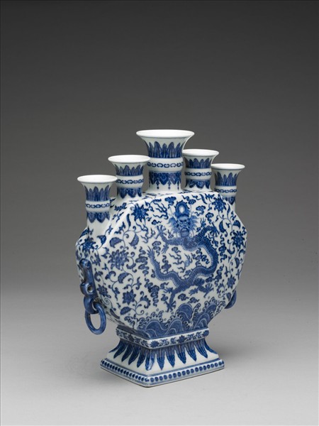 青花雲龍紋五孔環耳花插