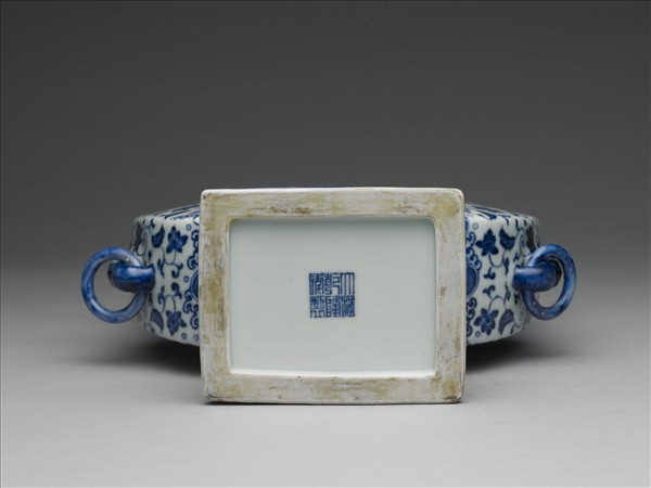 青花雲龍紋五孔環耳花插